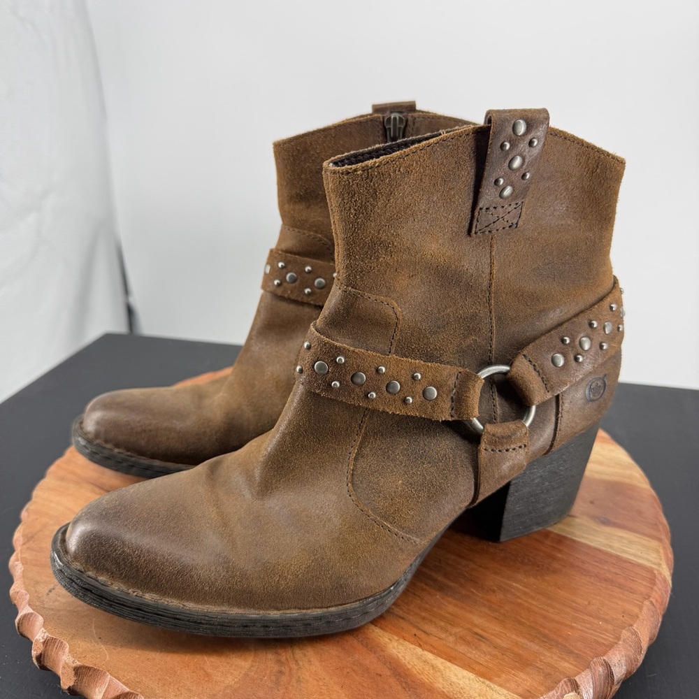 Born Slater Women's Harness Strap Cowboy Ankle Boots in a brown suede finish 9.5 - Picture 3 of 8